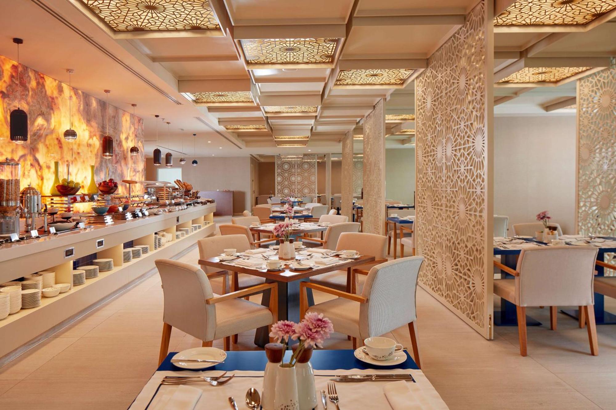 Tilal Jabal Al Kabah Hotel Mecca Luaran gambar The restaurant at the hotel